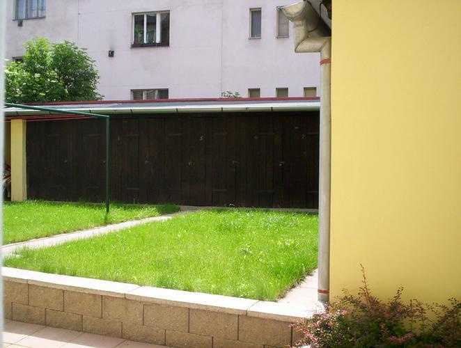 Dlouhodobě pronajmu 1+1 + k.k. (47m2), - 3