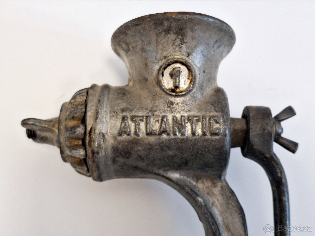 Starý litinový mlýnek na maso Atlantic - 3