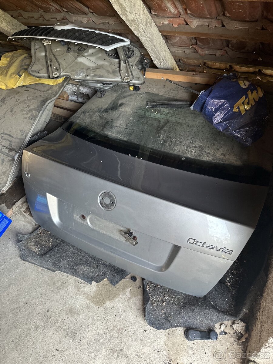 Zadní víko Škoda Octavia2 - 3