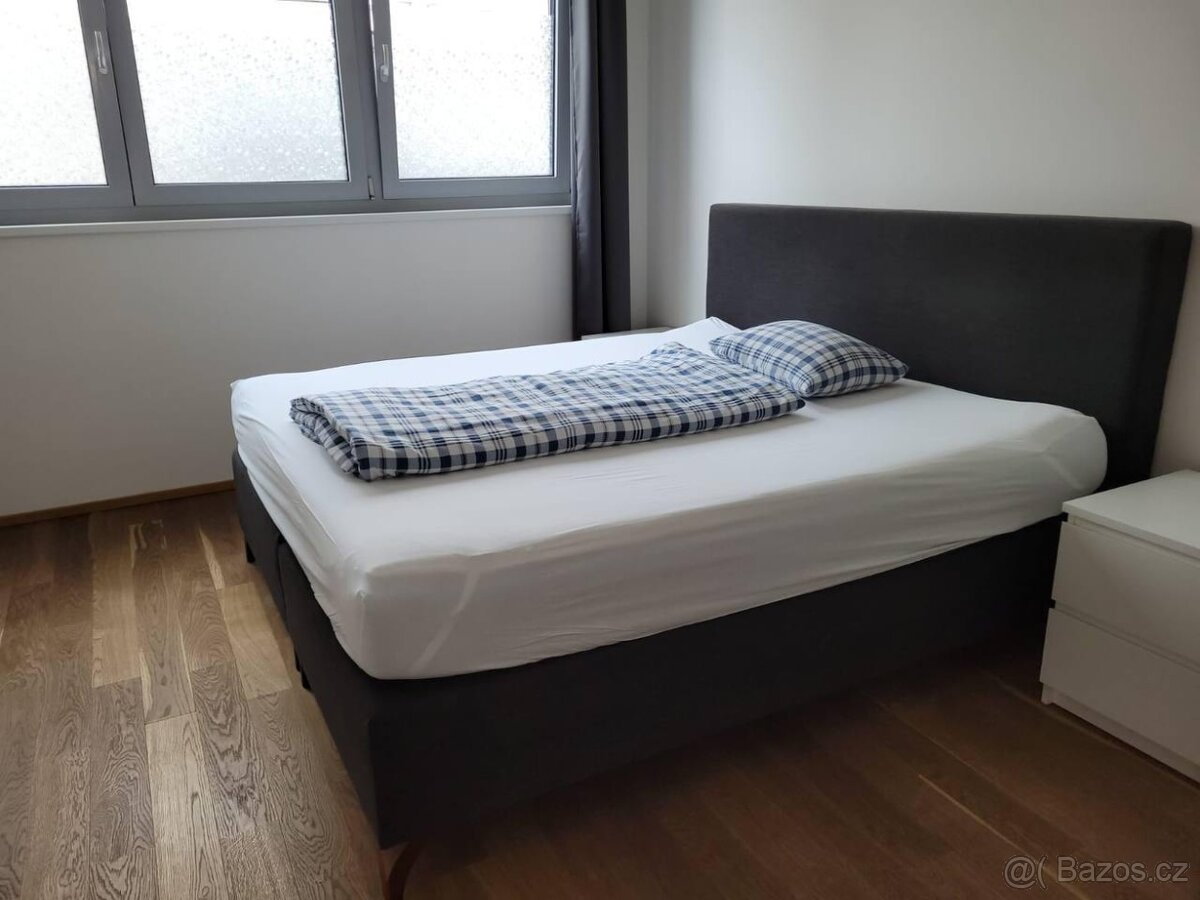 Postel Bergamo pro dvě osoby - 3