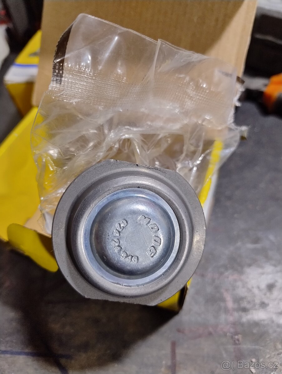 Jeep WK2 Horní čepy - 3