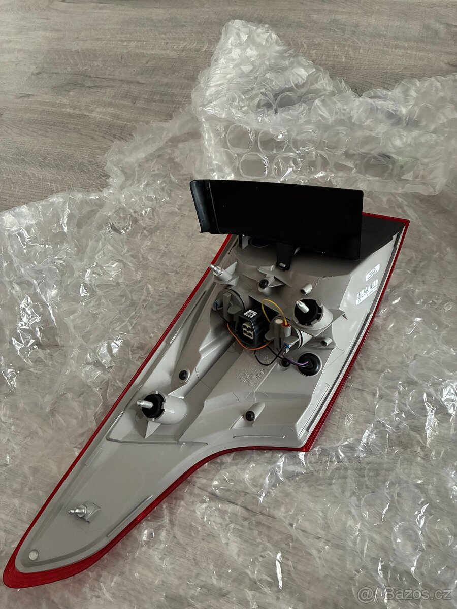 Pravé zadní světlo - Ford Focus combi (2018) - 3