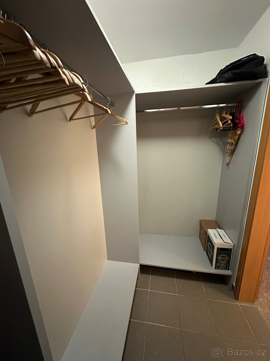 Šatna / šatní skříně - 3