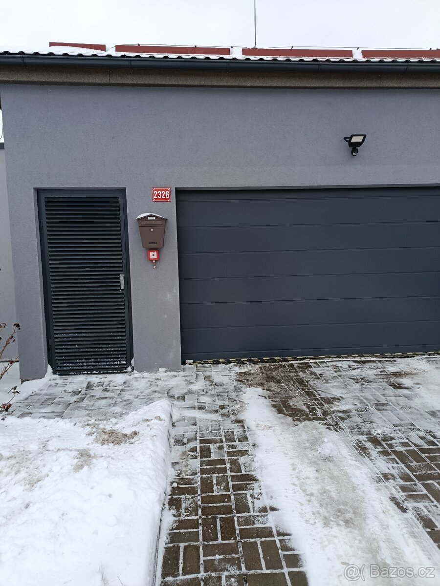 Prodej garáže Pelhřimov - 3