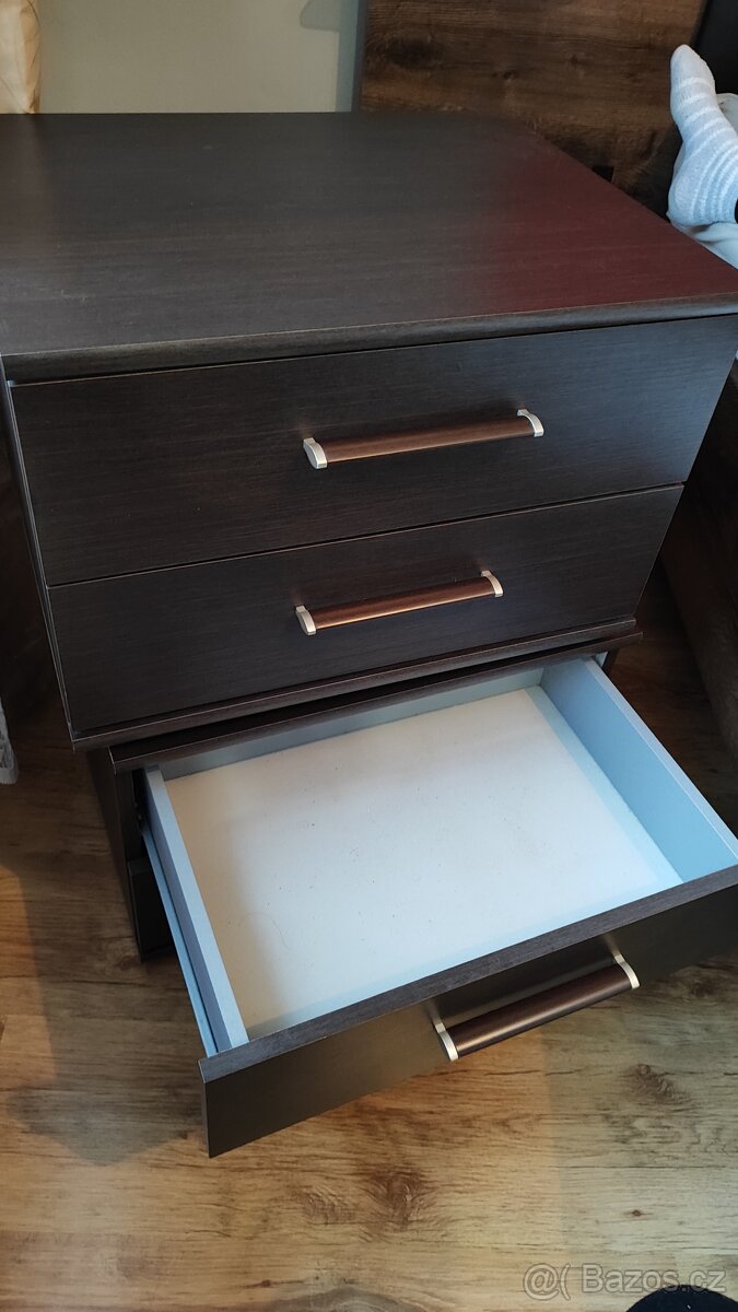 Noční stolky - 3