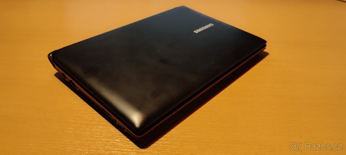 Netbook Samsung N145 Plus - 3