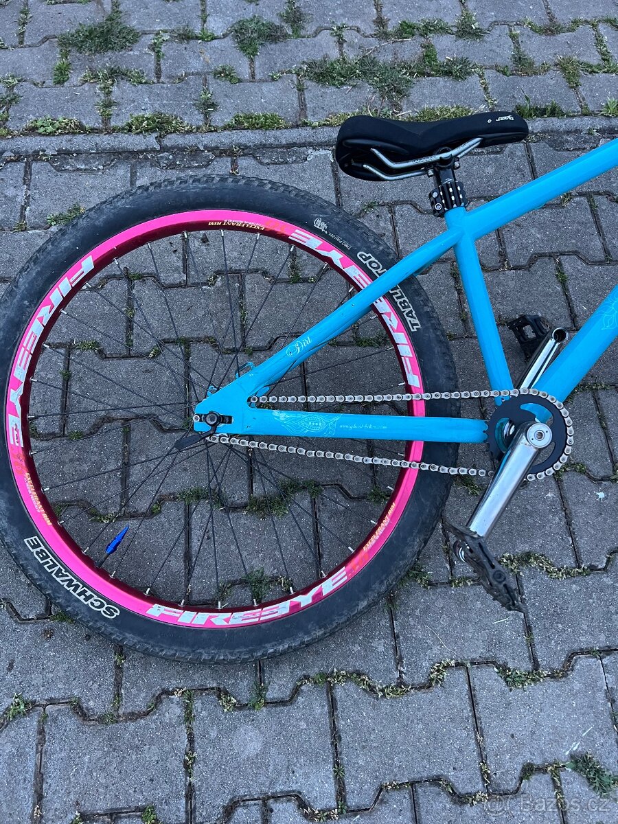 Dirt kolo ghost - 3