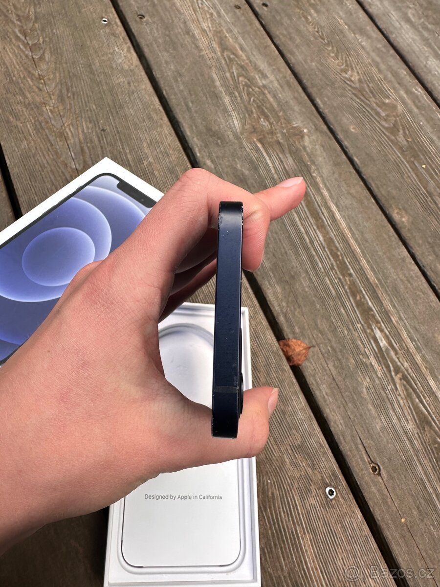 Apple iPhone 12 - 3