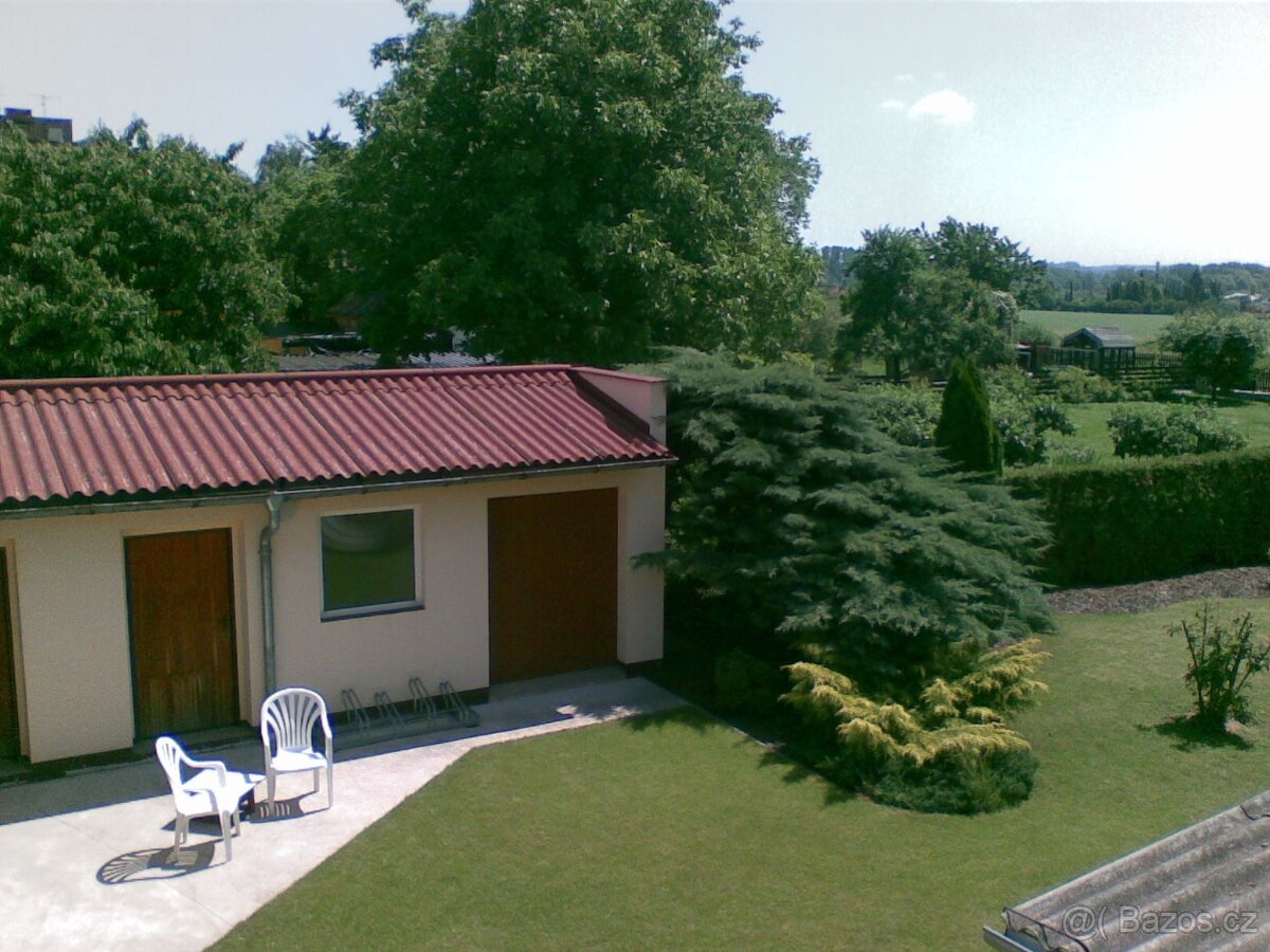 Prodám dům v Hradci Králové s garáží na 4 auta a zahradou. - 3