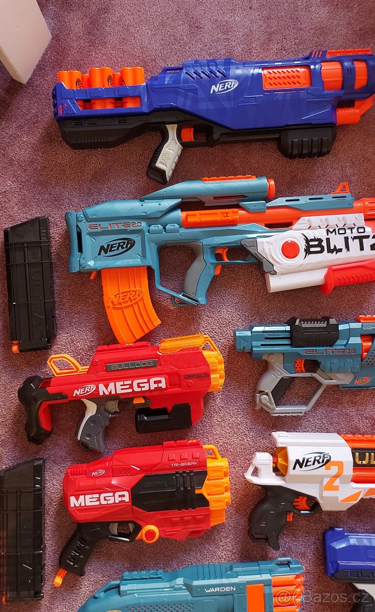 Prodám 9 ks NERF zbraní (2 el. + 7 man ) + příslušenství - 3