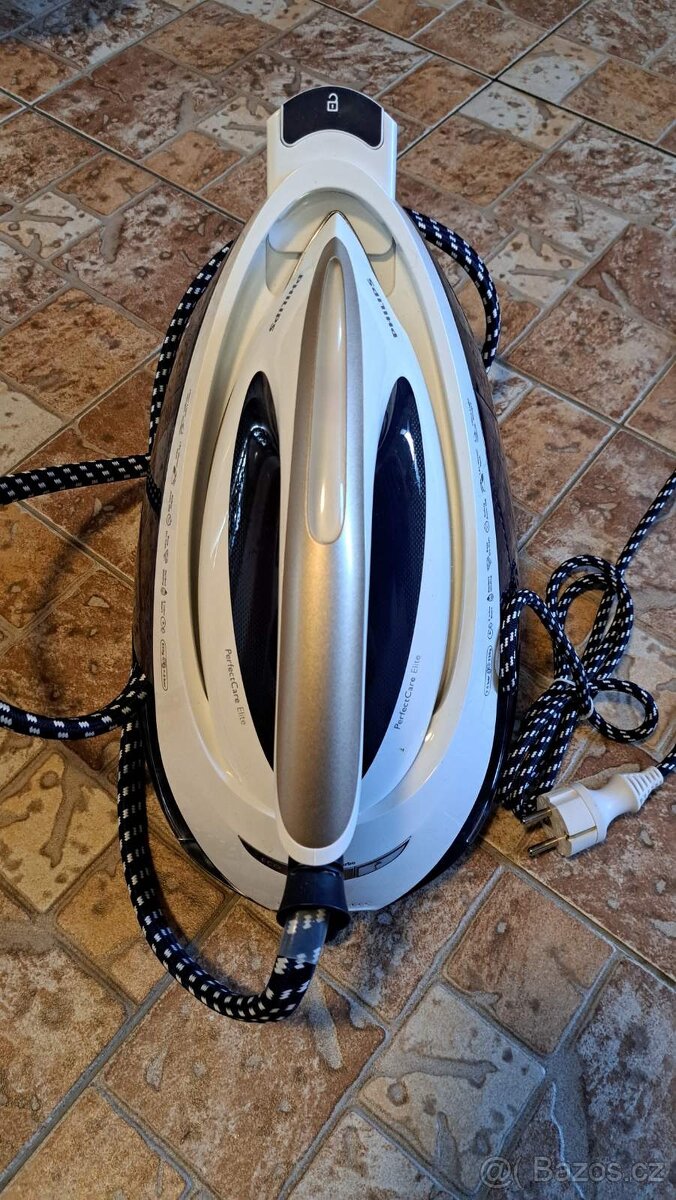 Parní generátor Philips GC9635/20 PerfectCare Elite - 3