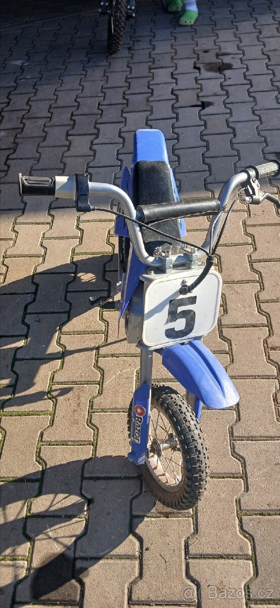 Razor MX 350 Dirt Rocket - 3