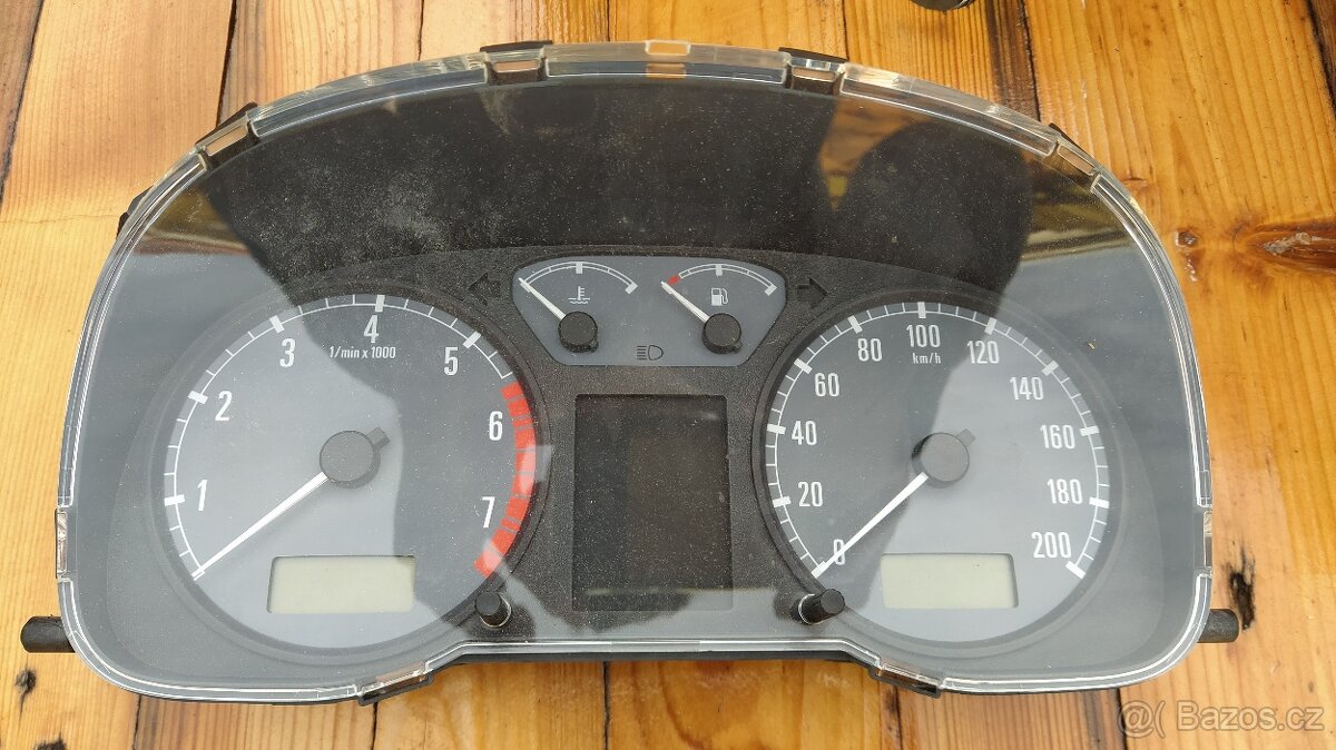 ŠKODA Octavia I panely přístrojů - 3