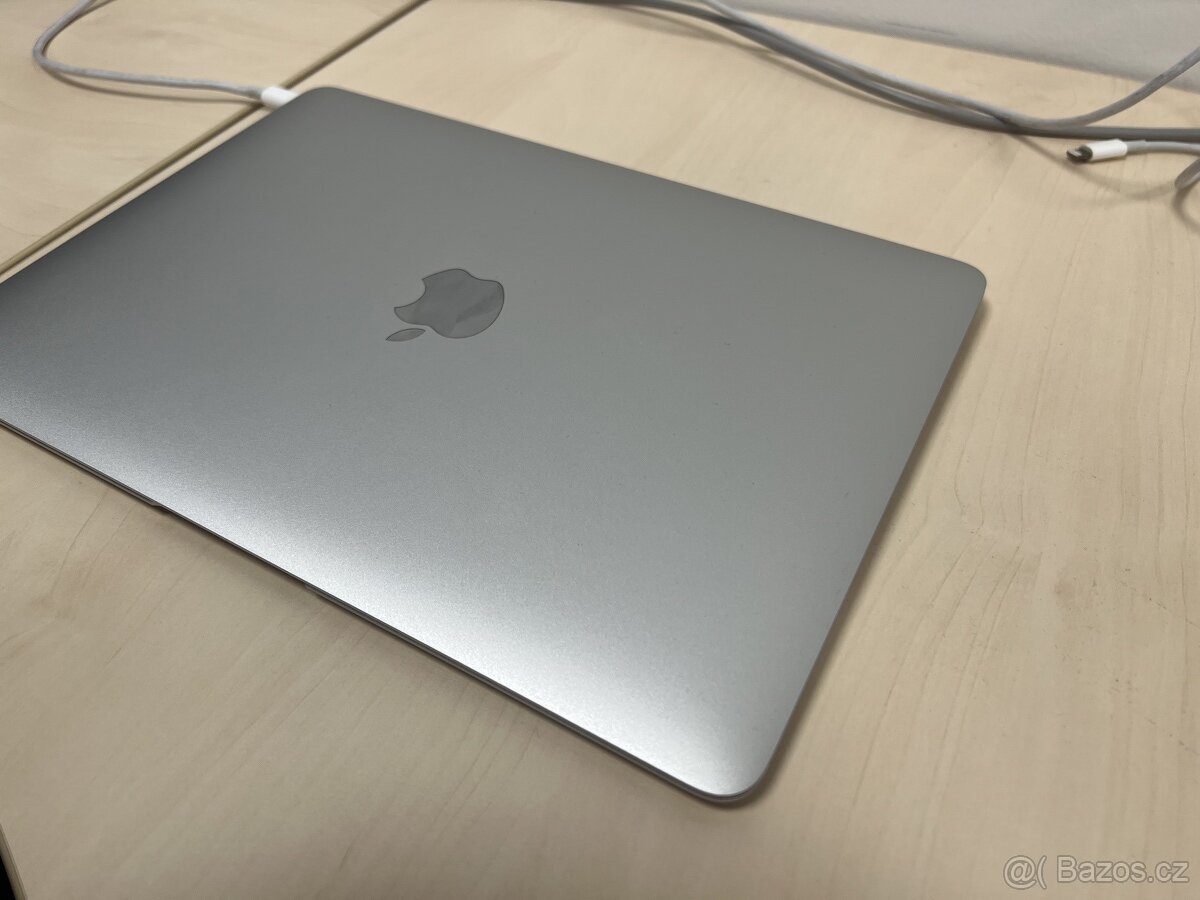 Prodám Macbook 12 retina 512gb - 3
