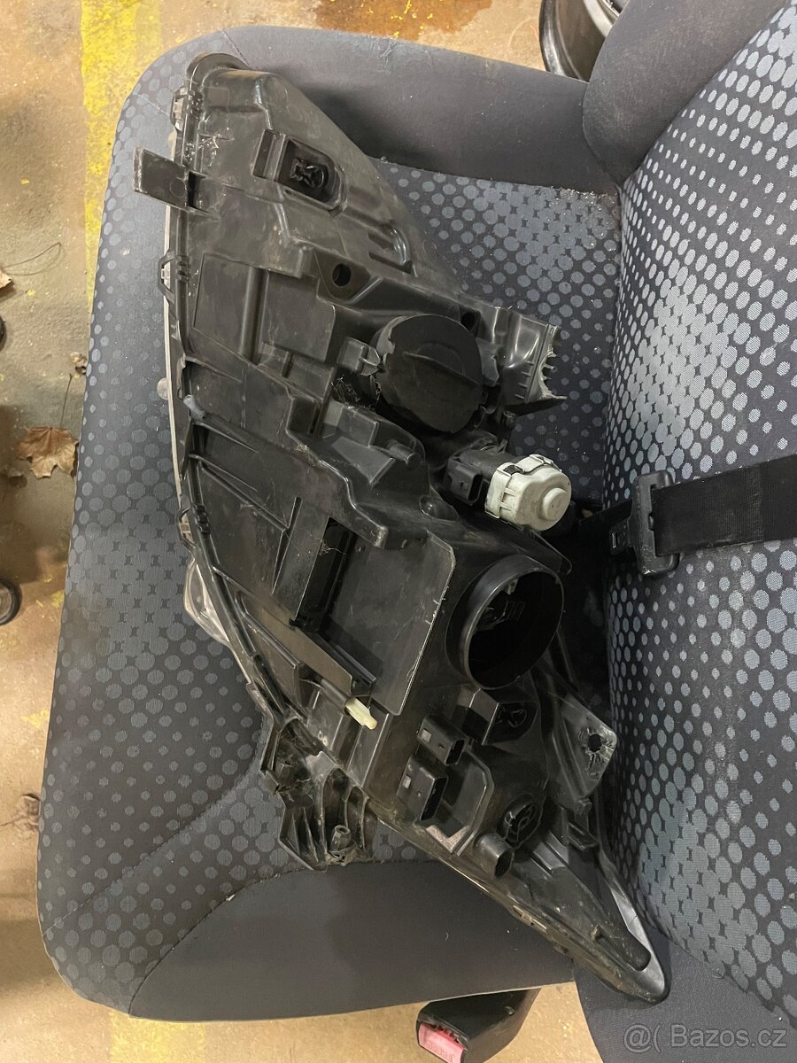 Laguna III světla - 3