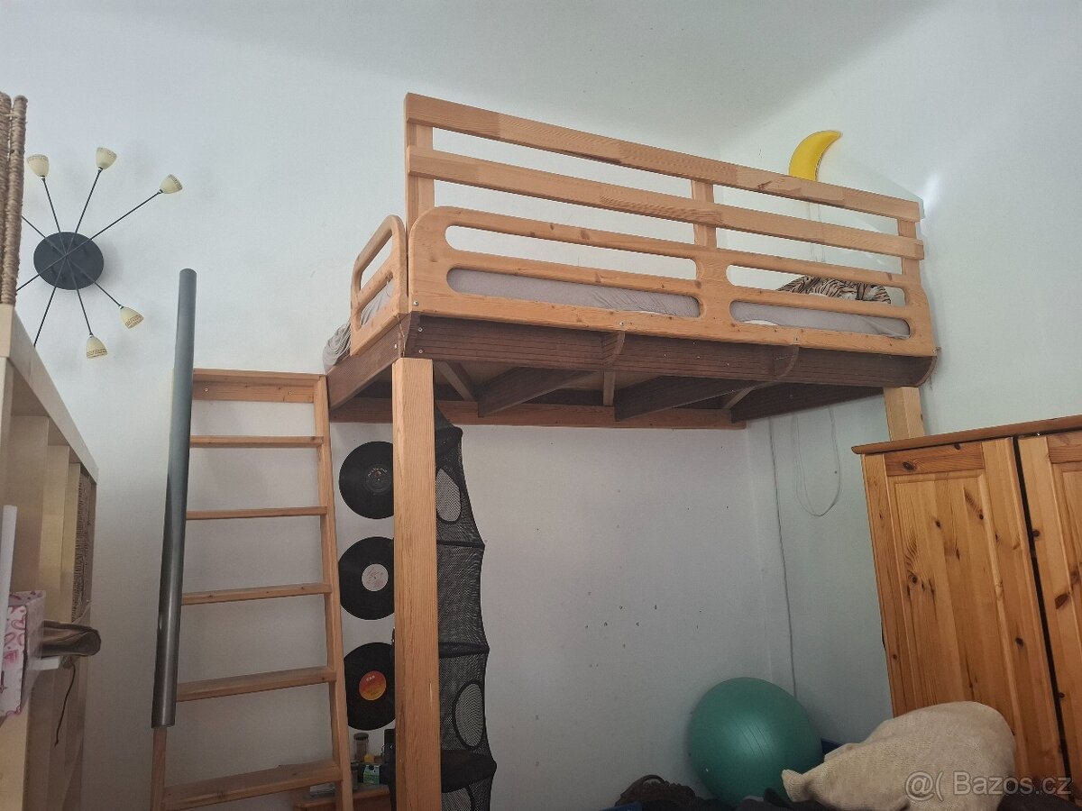 Dřevěná patrová postel z masivu - 3