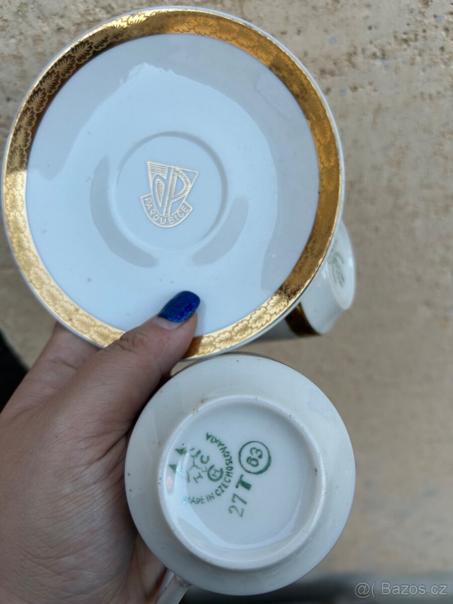 Šálky s podšálky Thun 300,- - 3