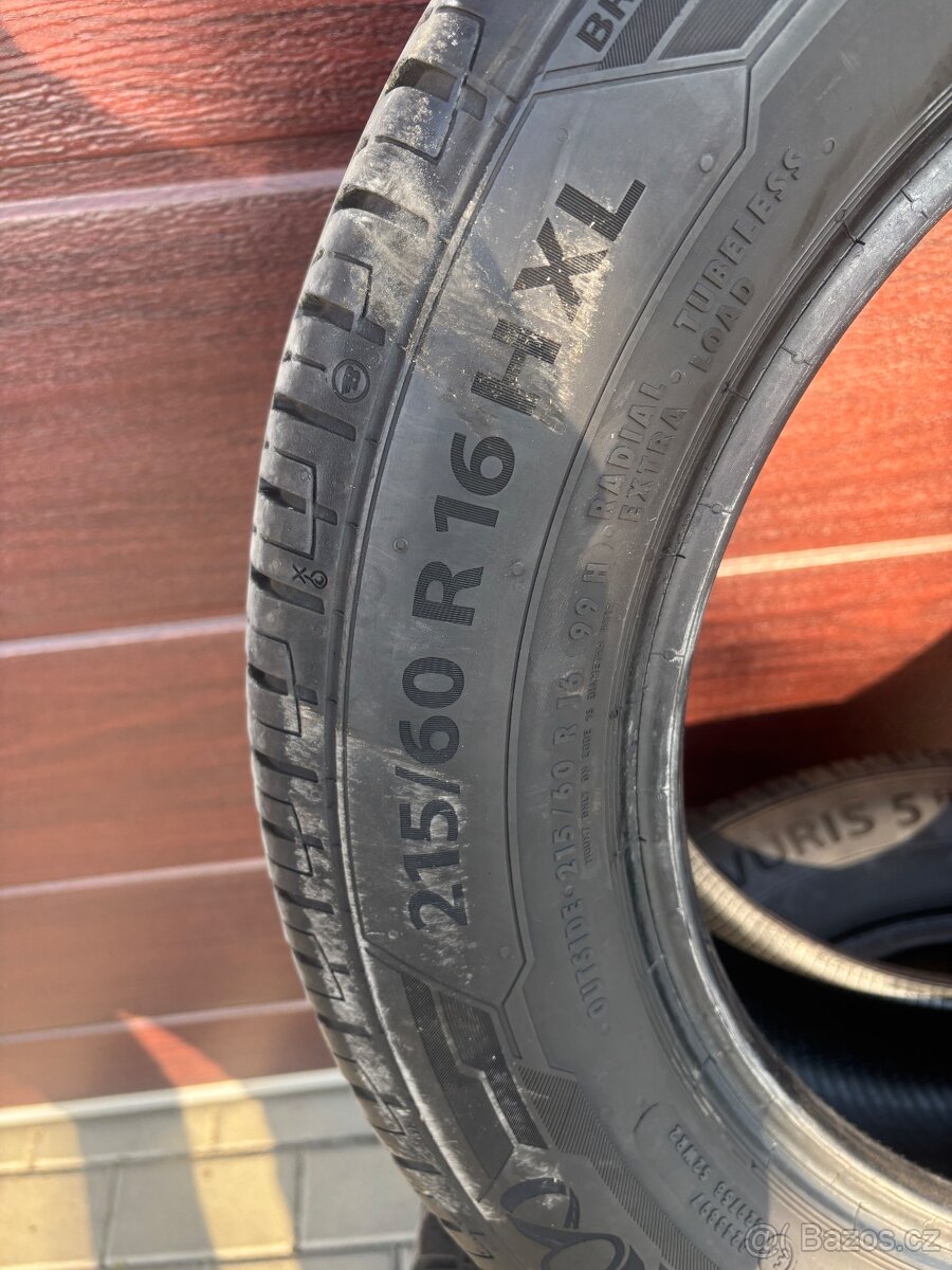 Pneu 215/60 R16 - 3