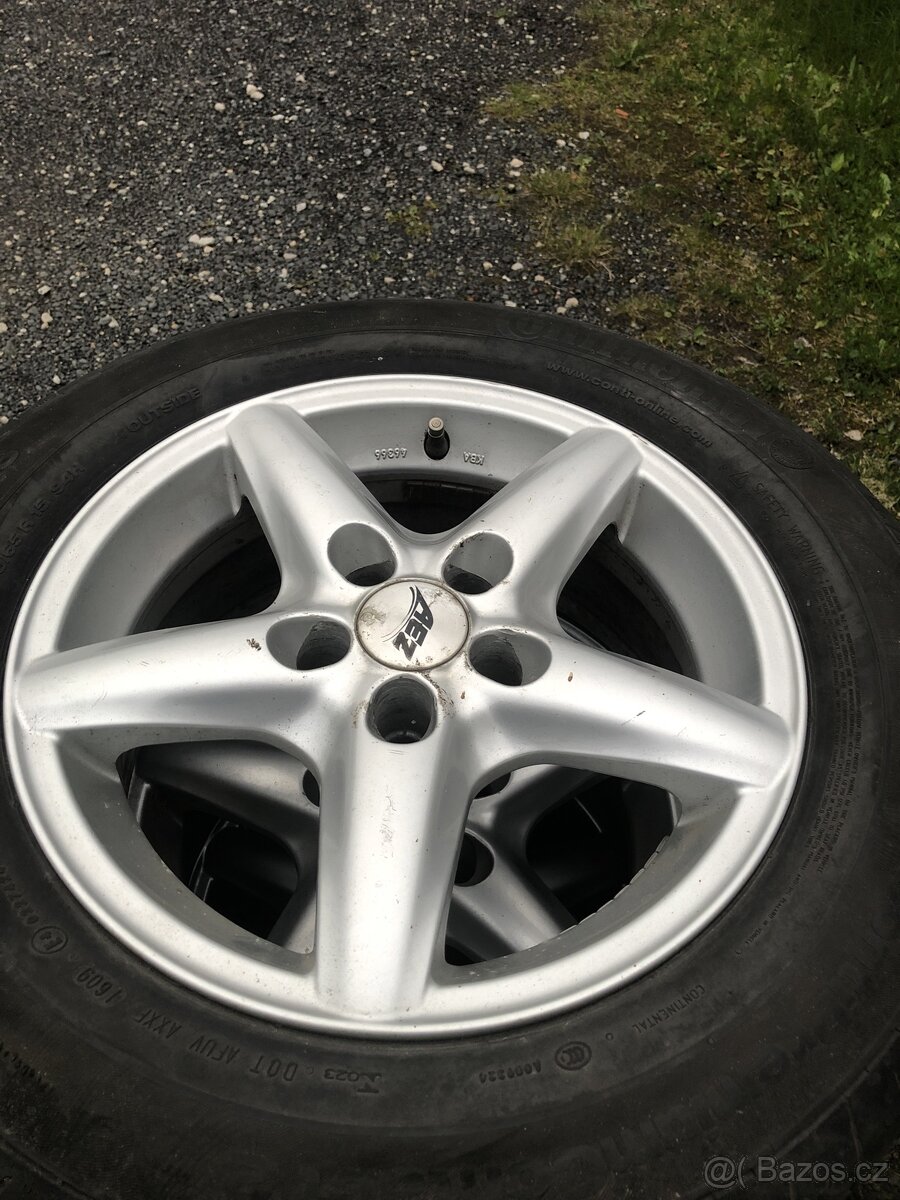 Prodám 15’ sadu kompletních kol + další 2 pneu - 3