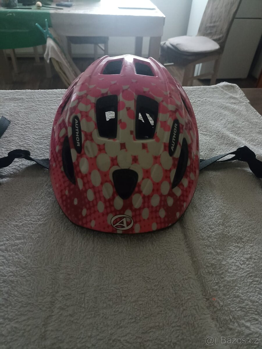 Dívčí helma na kolo - 3