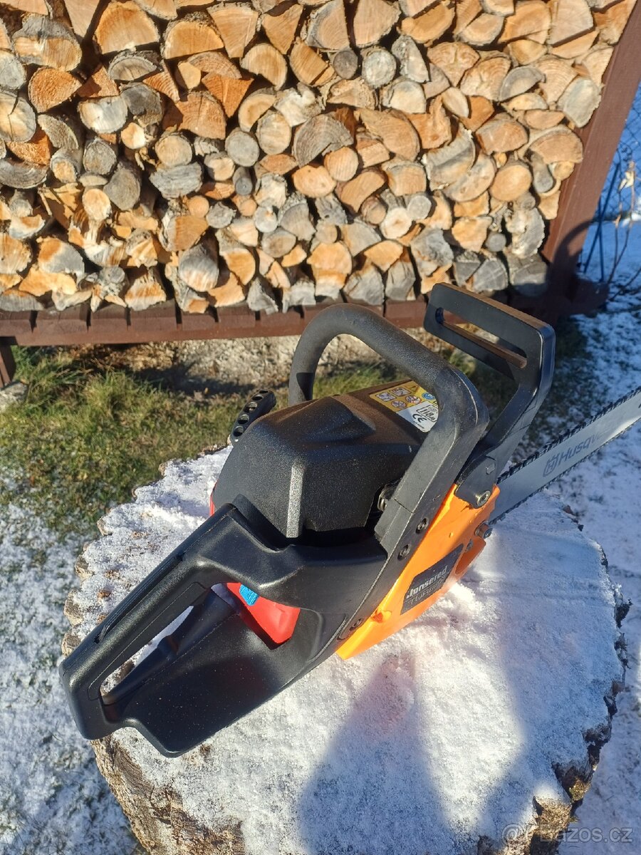 Motorová pila Jonsered - 3