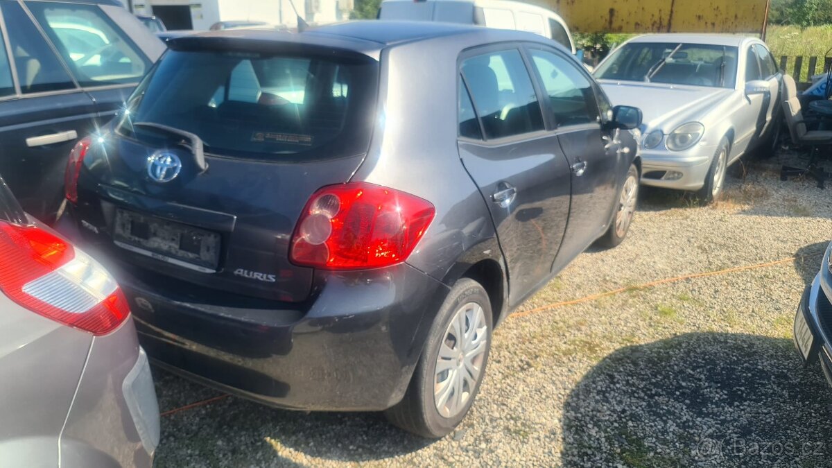 Toyota Auris 1,4d 66 kw r.v.2008..klima - 3