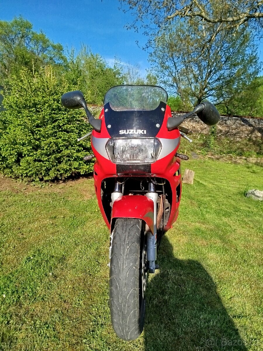 Suzuki GSX 600F - 3