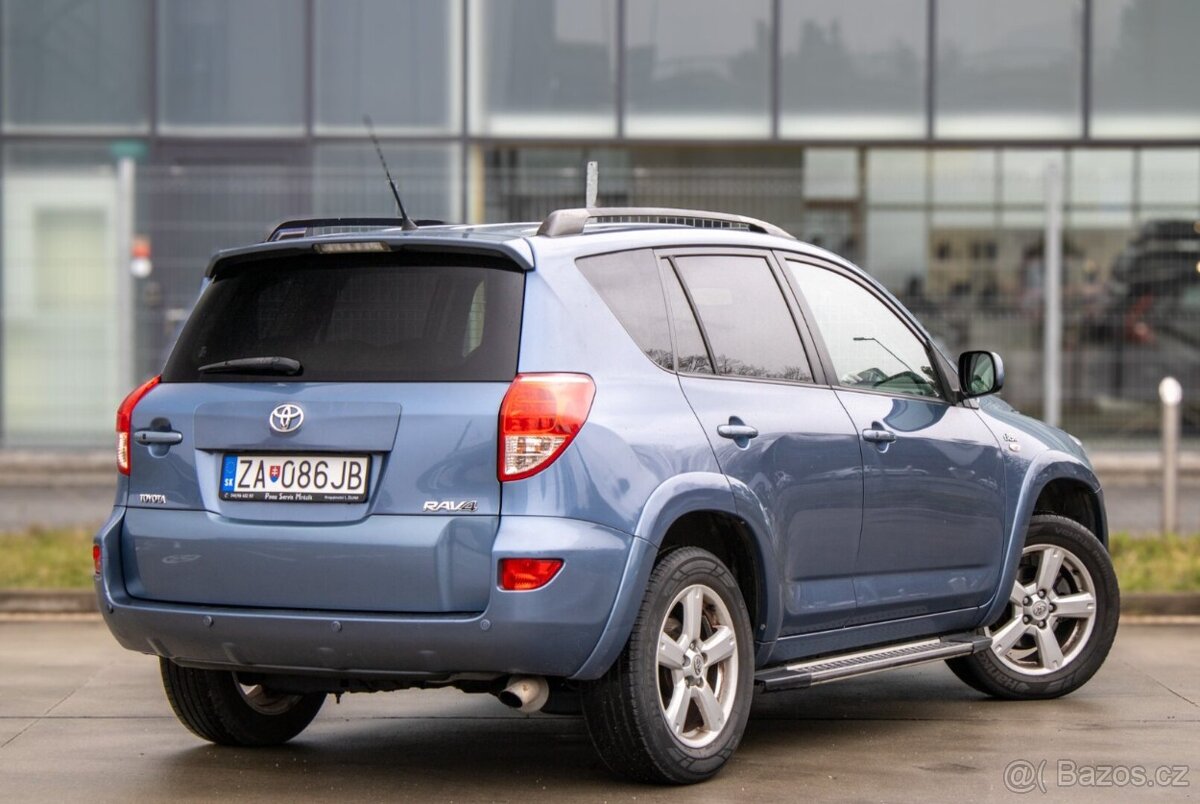 Toyota RAV4 2.2 D-4D - 3