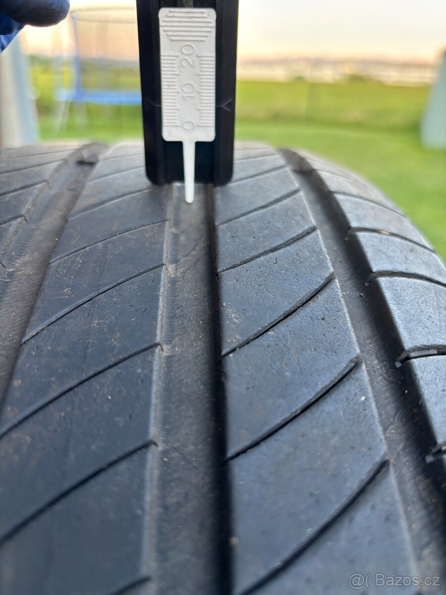 Michelin E-primacy 235/55R19 - 3