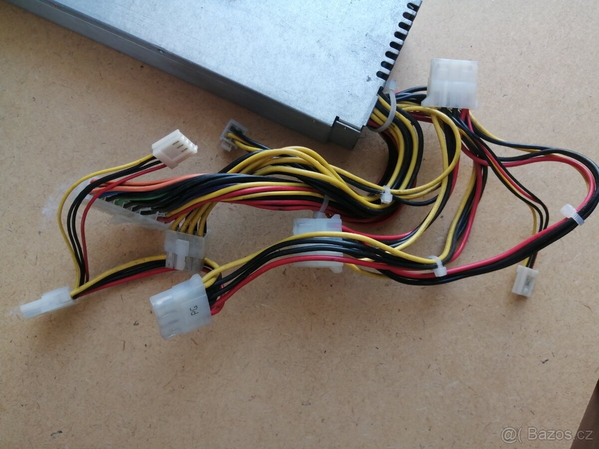 ABLECOM PWS-561-1H 560W serverový zdroj - 3