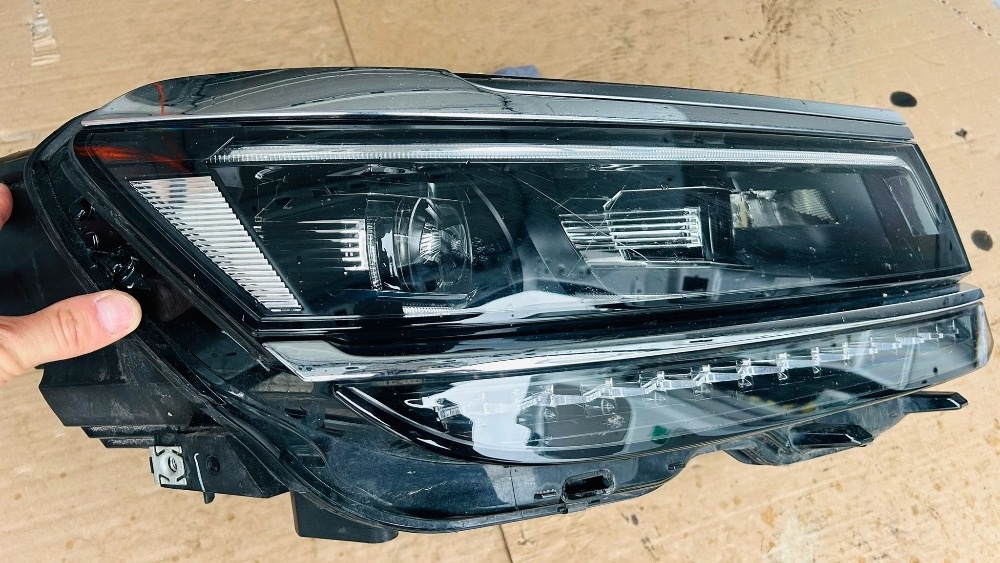 VW Tiguan svetlo 5NN941082C - 3