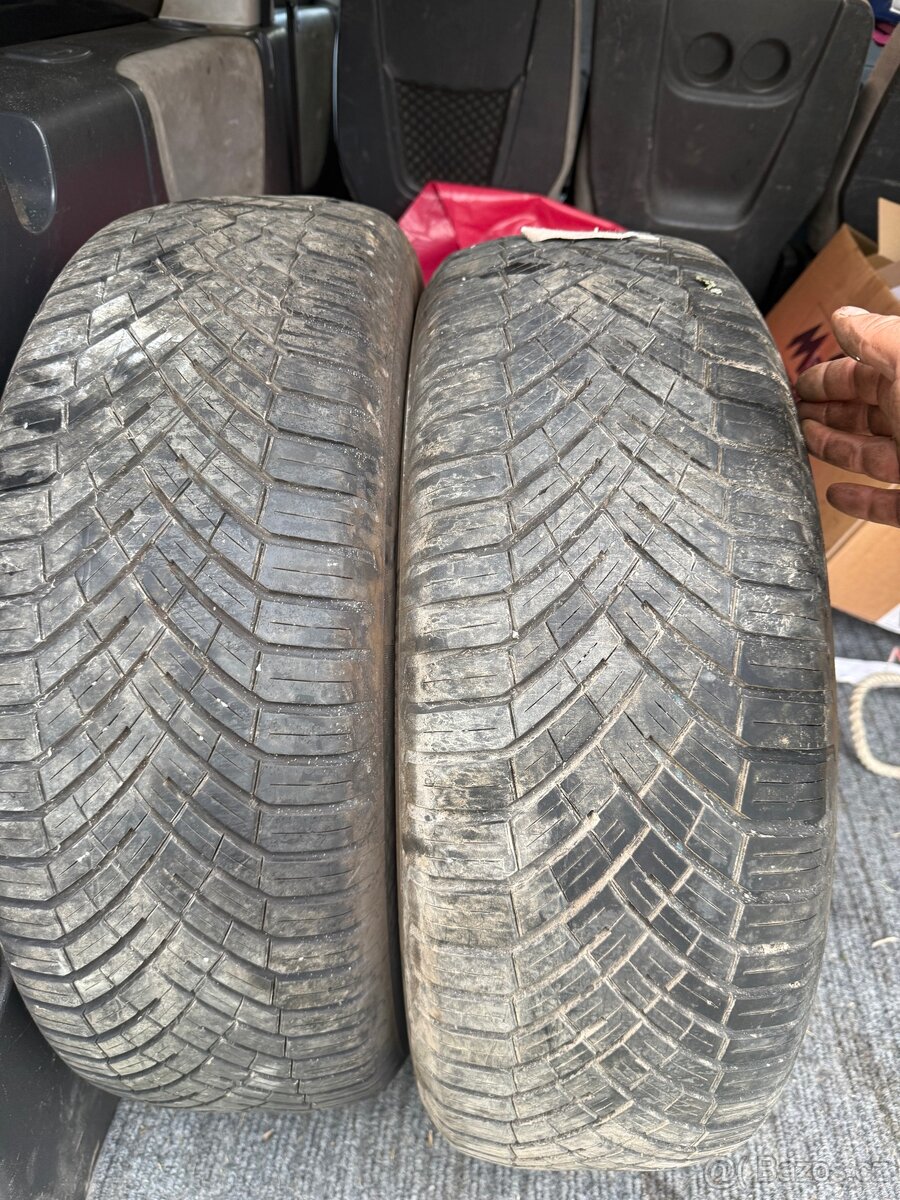 Continental Celoroční pneu 225/65r17 - 3