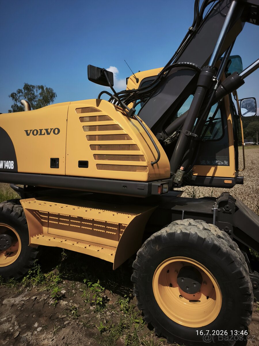 Volvo EW140B – kolový bagr - 3