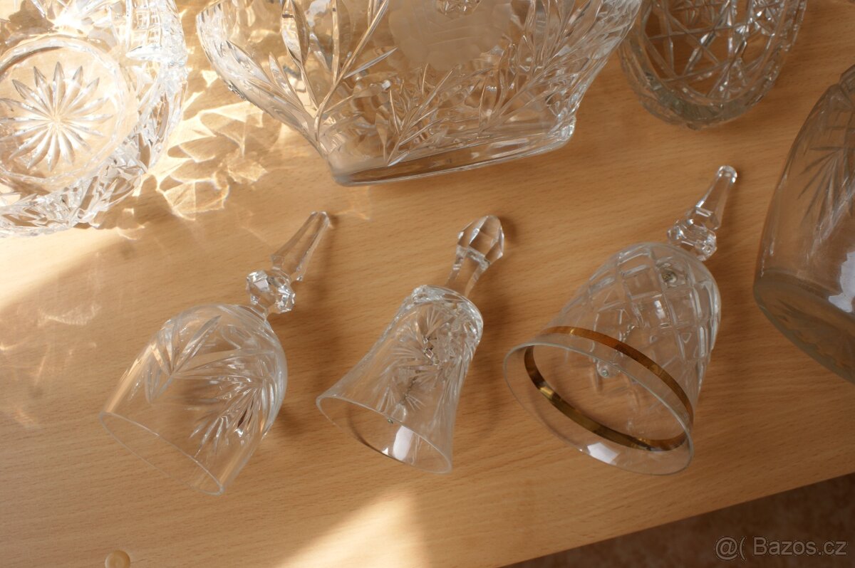 třetích 20fotek Sklo a porcelán různe prodám + 2 těžítka - 3