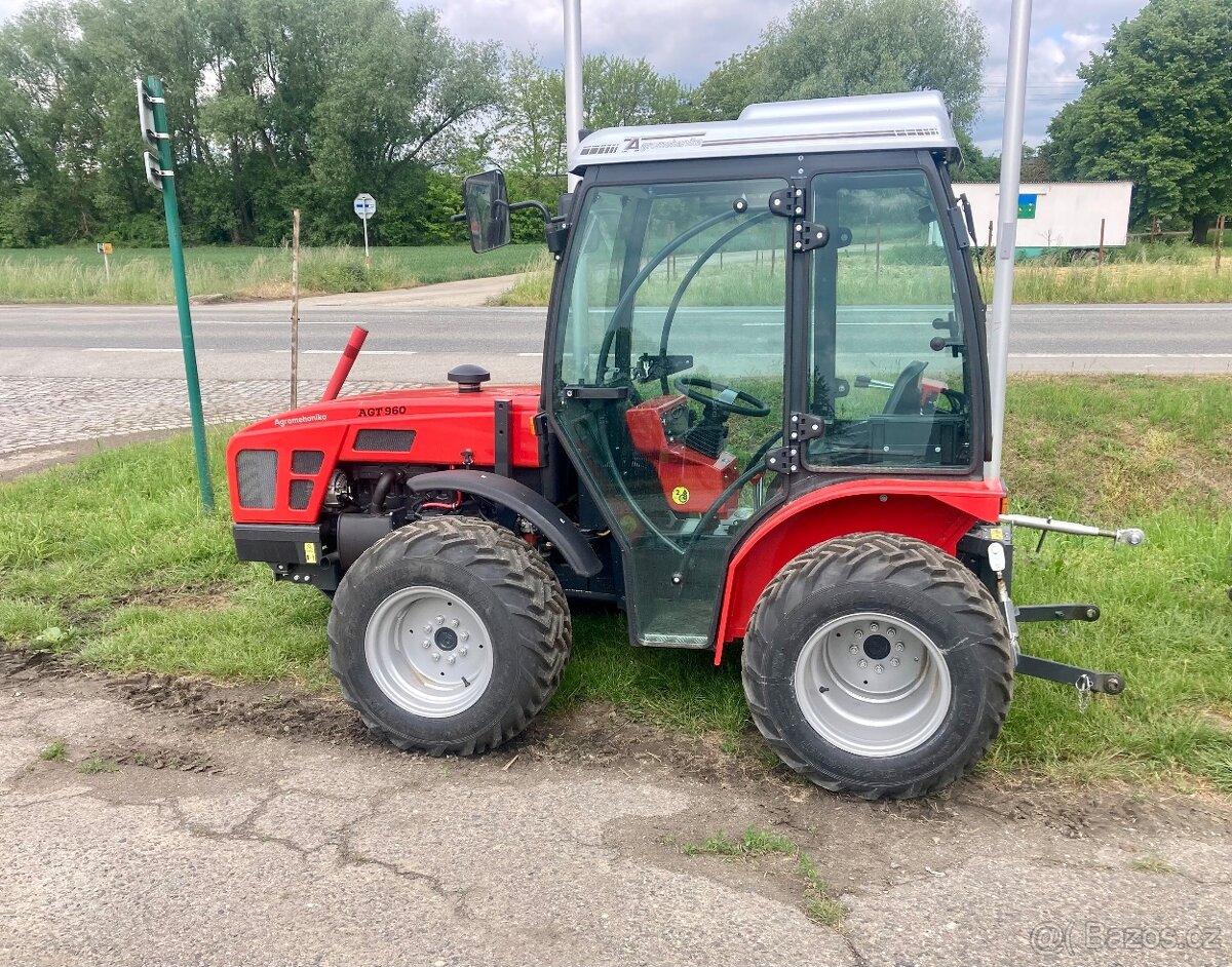 Malotraktor AGT 960 svahový speciál + kabina 50HP - 3