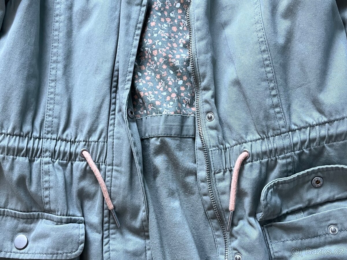 Dívčí parka na jaro, podzim. - 3