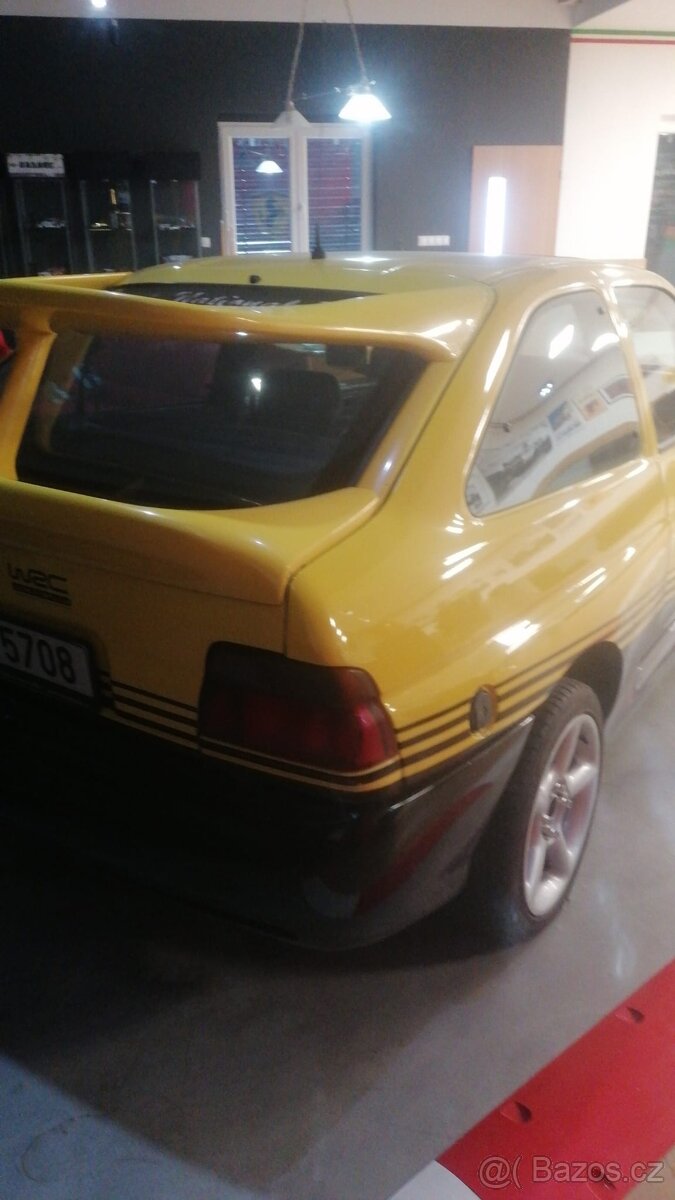 Ford Escort RS Cosworth - 3
