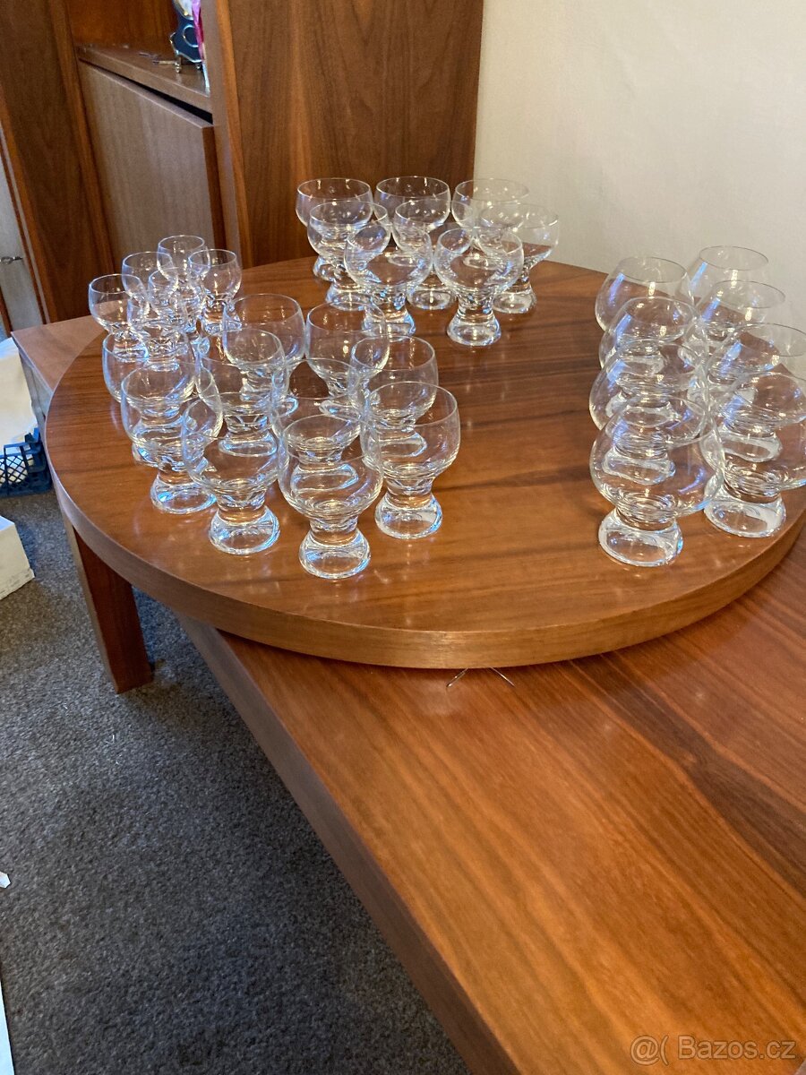 Kompletní sada skleničky 1975 - 3