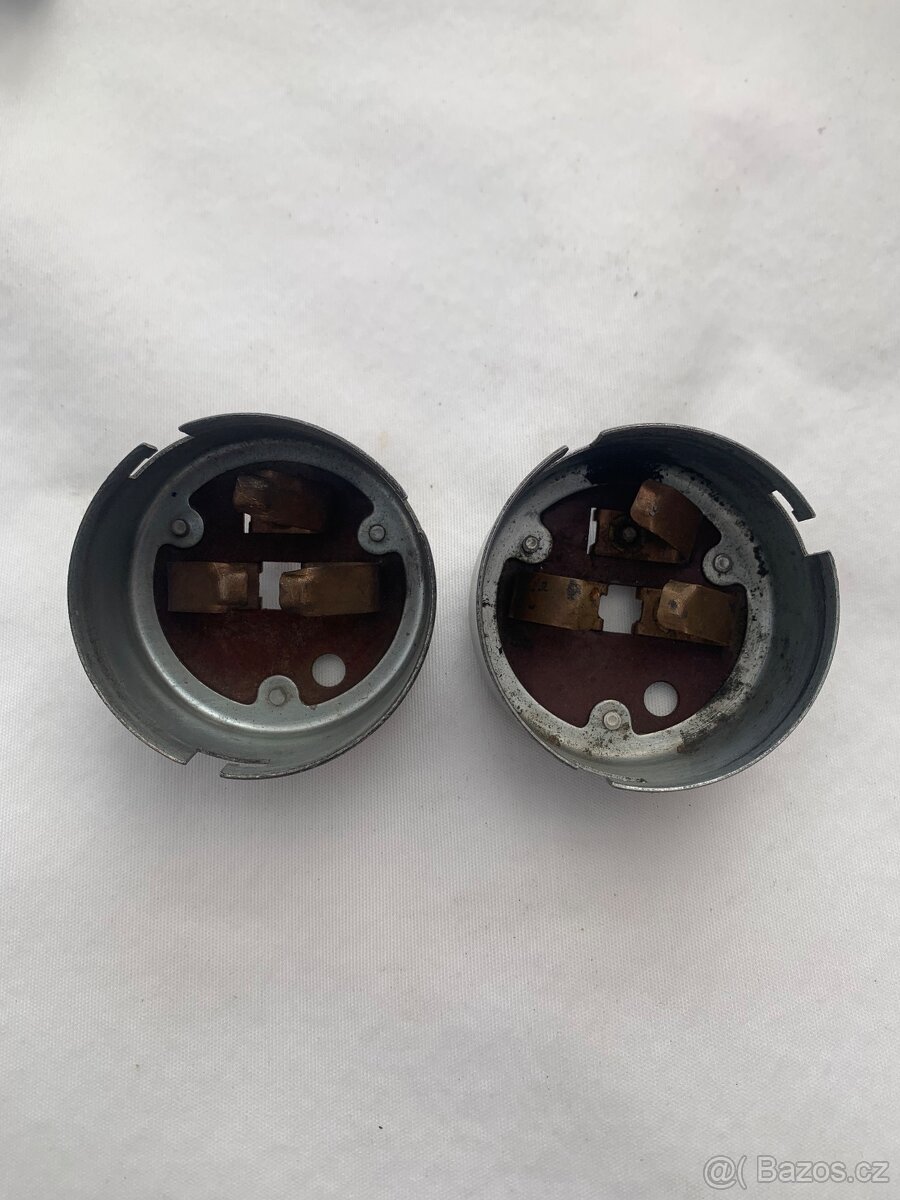 Prodám patice žárovky Jawa - 3