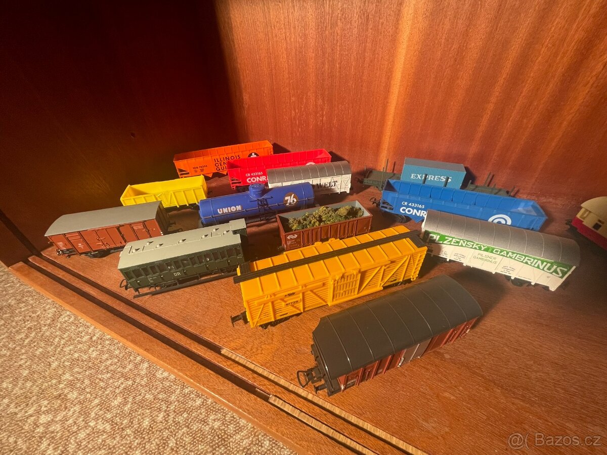 Kolejiště H0, Vláčky - 3