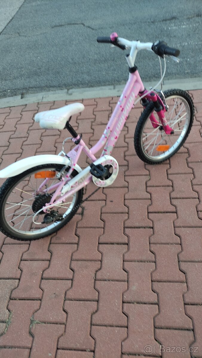 Dívčí kolo TORPADO 20 - 3