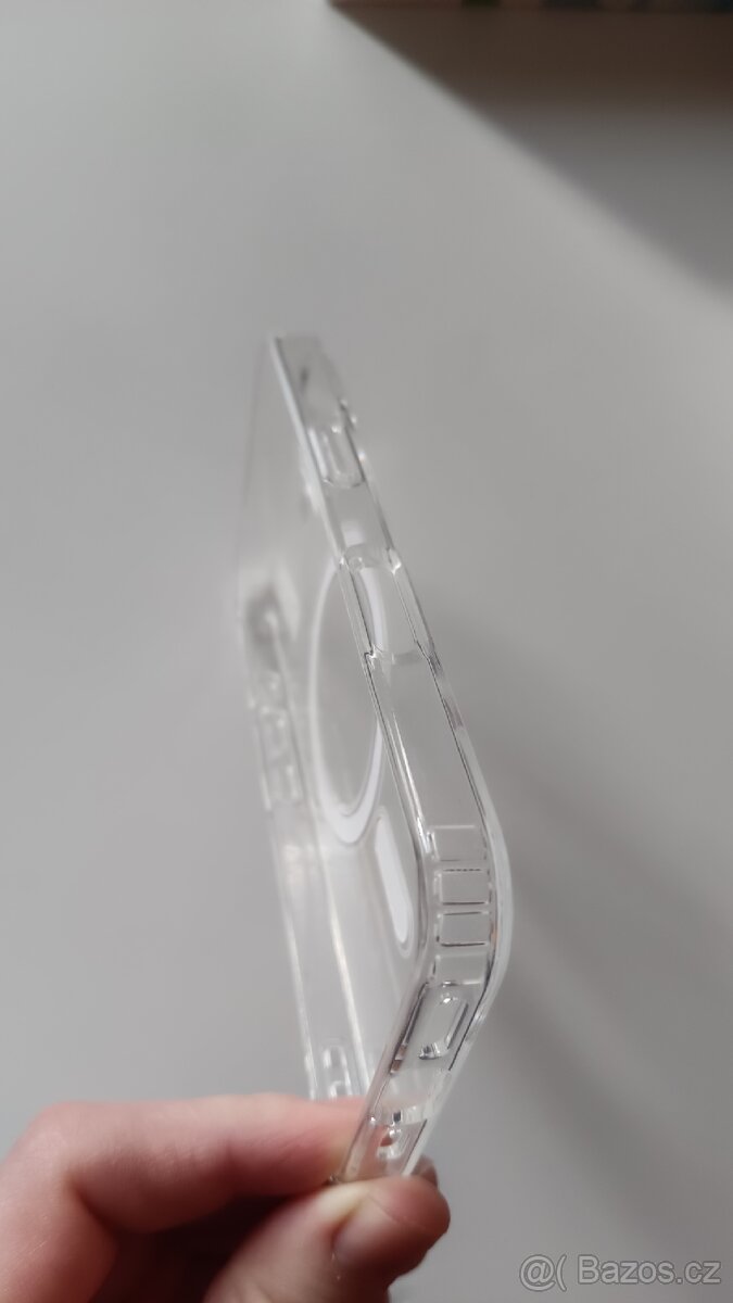 iPhone 16 - kryt s magsafe - 3