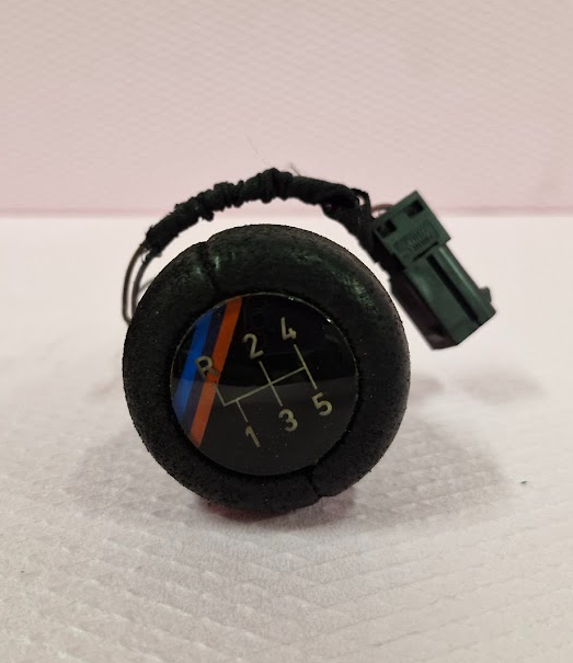 BMW E30 / M3 E30 nové i starší díly - 3