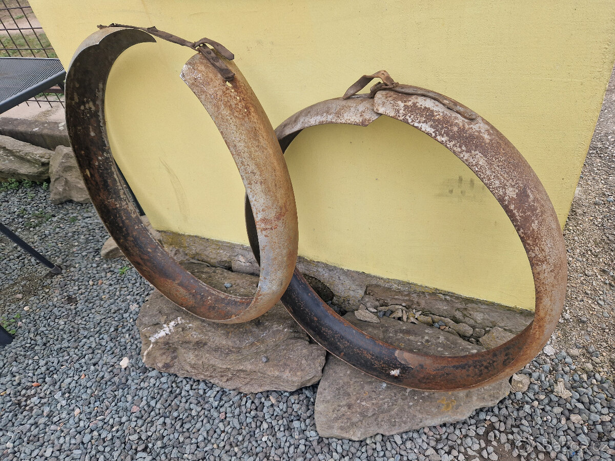 Kryty rezervních kol - LOUKOTĚ - 3