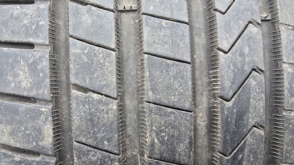 Letní pneu 245/45/18 Hankook - 3