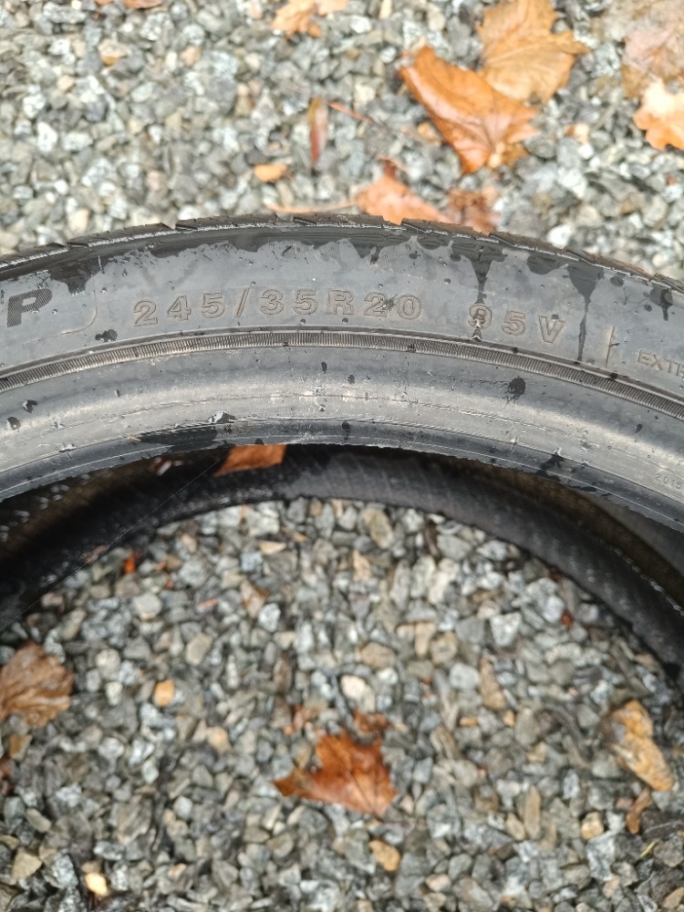 Pneu 245/35R20 95V - 3