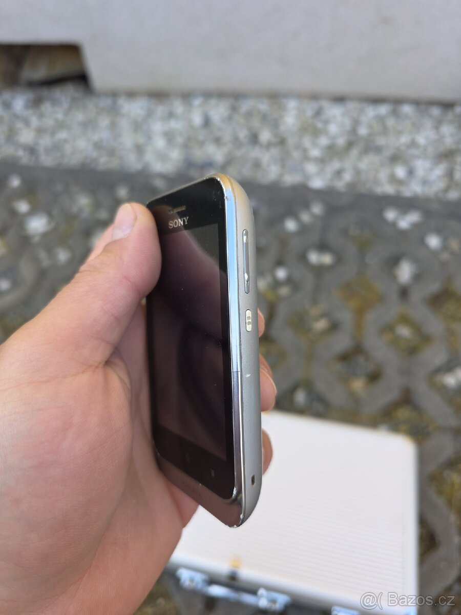 Sony xperia tipo - 3