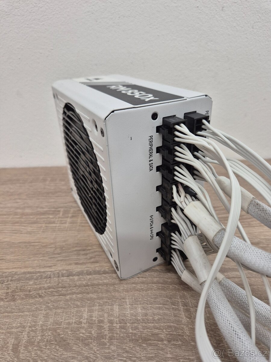 Zdroj Corsair RM850x White 850 W - 3