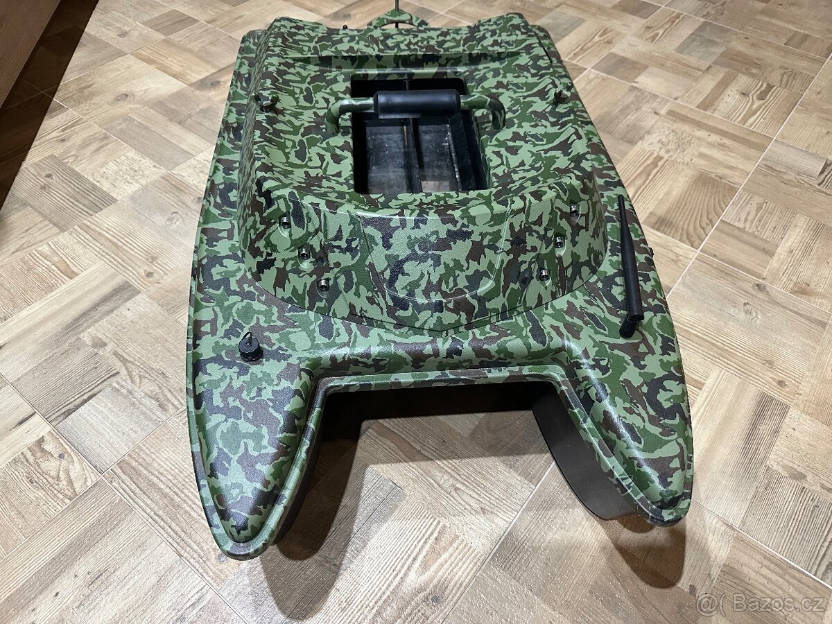 Zavážecí lodička kataraman - 3