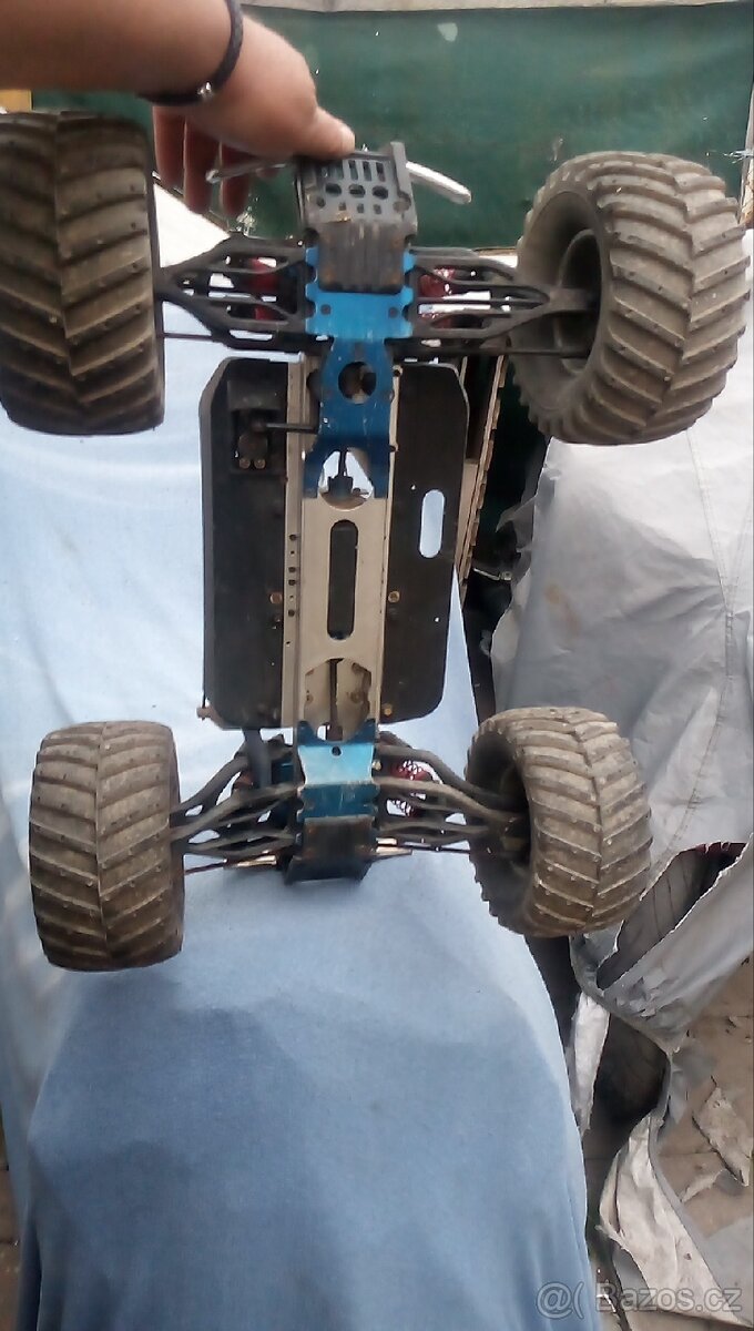 RC Nitro podvozek 1:8 MonstrTrack - 3